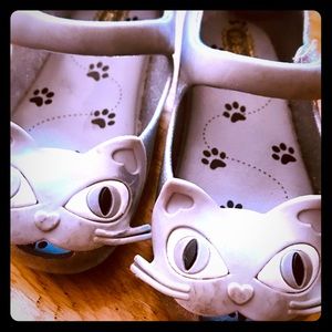 Silver mini Melissa cat shoes size 7